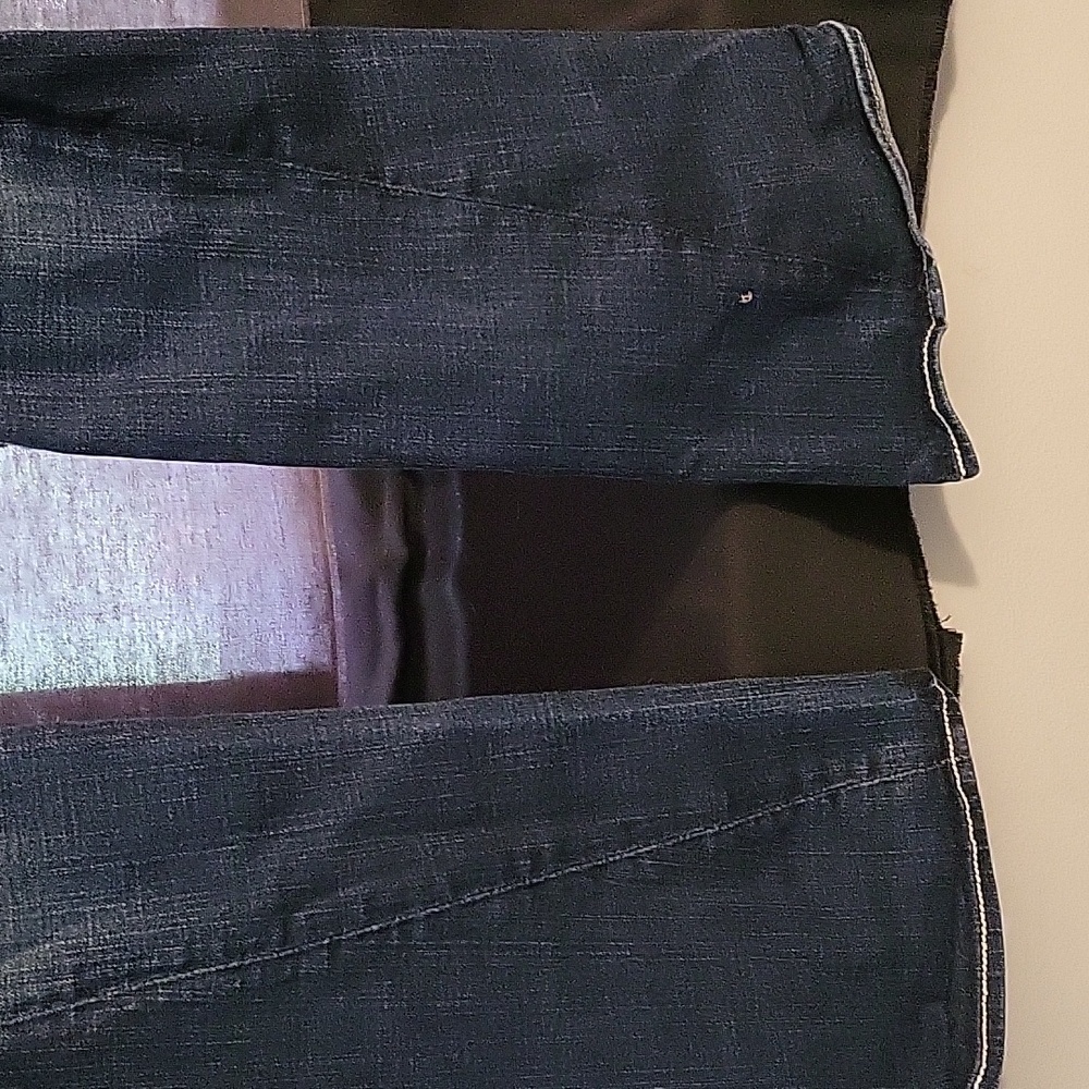 true religion jeans - Picture 3 of 6